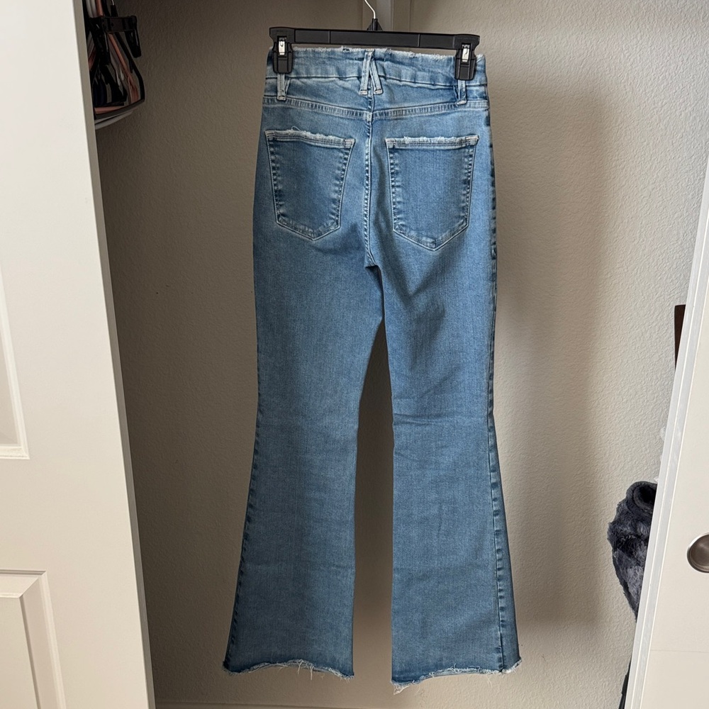 Good American Good Legs Flare Jeans💙 - Picture 3 of 9